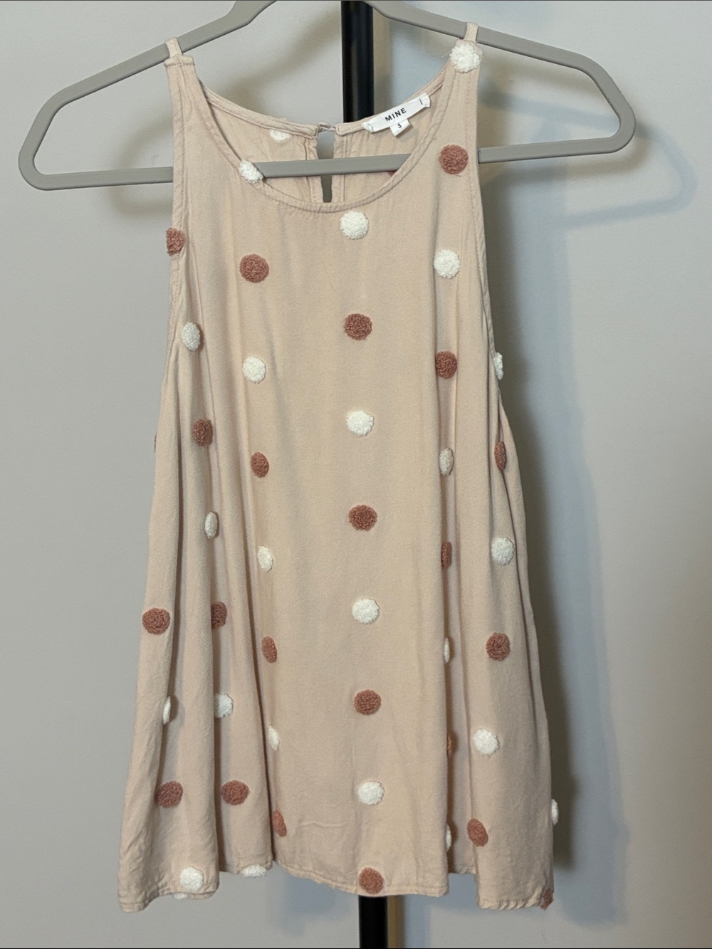 MINE Cream Top with White and Tan 3D Textured Polka Dots Sleeveless Small - Picture 2 of 7